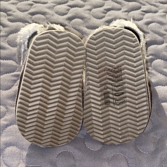 H&M Baby Faux Fur Warm-Lined Lt. Gray Suede Boots - Picture 4 of 10